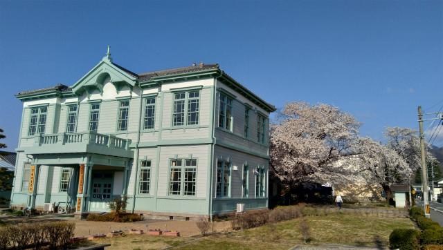 須坂上高井郡役所の桜